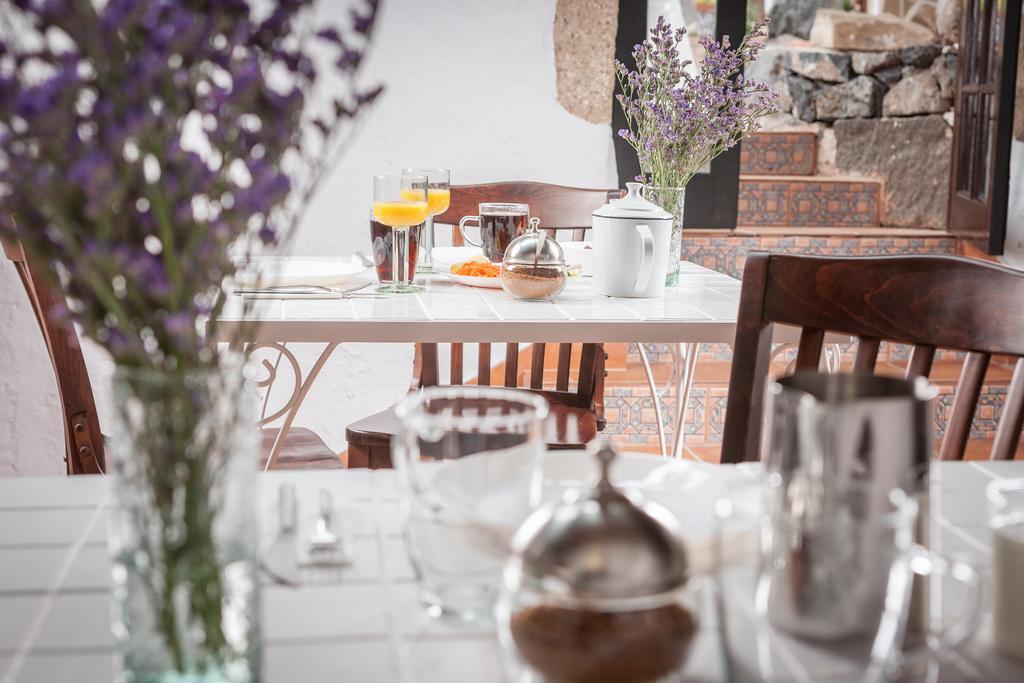 Ecoverode Hotel Emblematico Vegetariano Vegano Арона Екстериор снимка