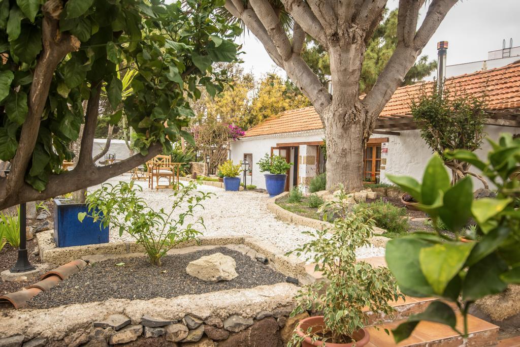 Ecoverode Hotel Emblematico Vegetariano Vegano Арона Екстериор снимка